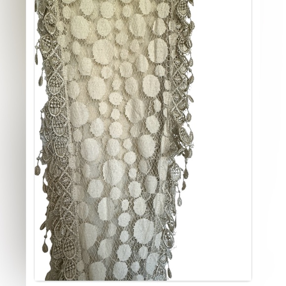 Vintage lace wrap/shaw - Picture 5 of 7